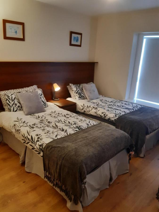 24 Beds In Carrick On Shannon ภายนอก รูปภาพ